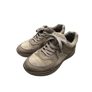 Everlane Tread Trainer Athletic Sneaker Unisex Women’s 8 Men’s 6 Tan/ Cream